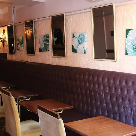 Nobel بيت شباب *