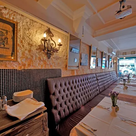 بيت شباب Nobel اسطنبول