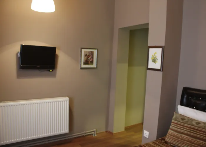 بيت شباب Nobel *