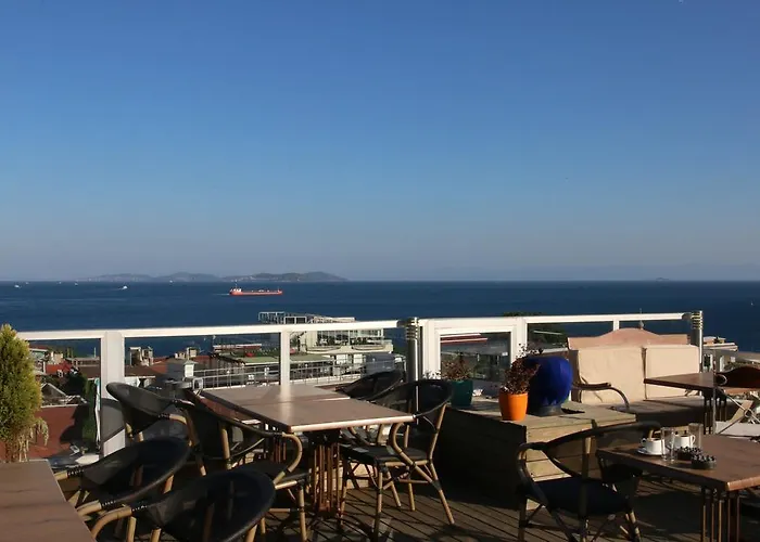 بيت شباب Nobel *