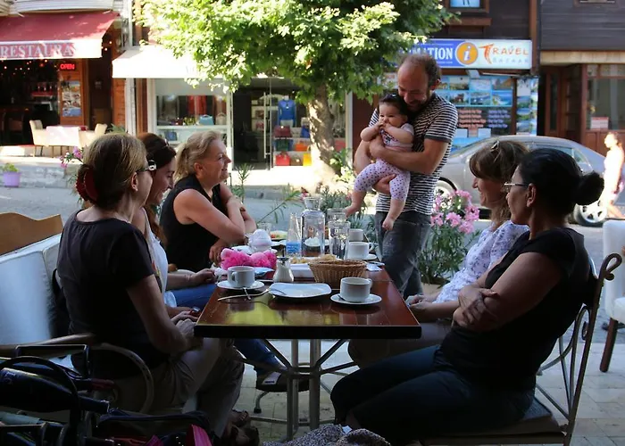 بيت شباب Nobel *