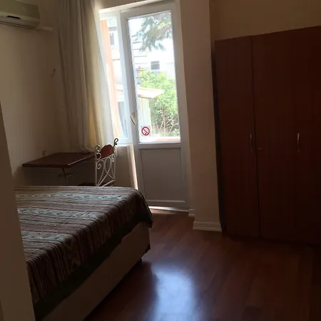 Nobel Hostal *